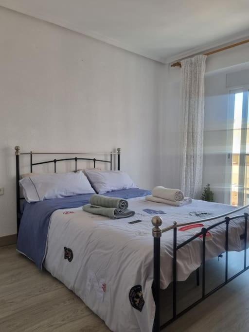 Lovely Three-Bedroom Apartment In Puerto De Sagunt Puerto de Sagunto Exterior foto